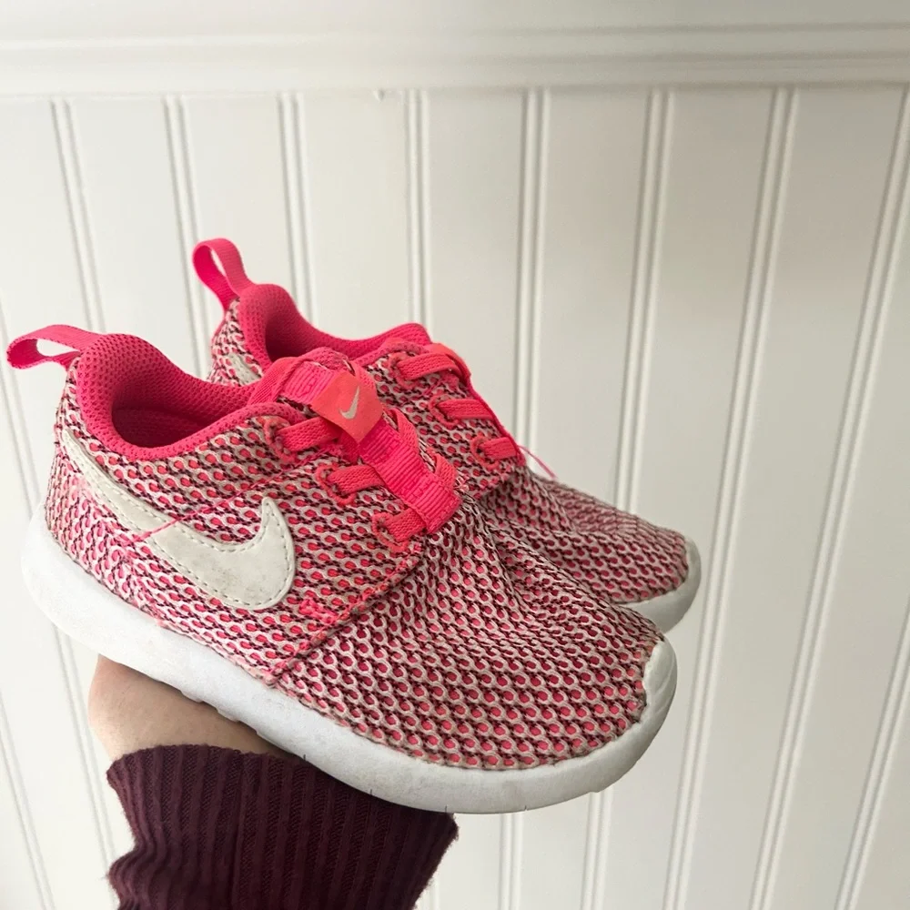 Nike Kids Pink White Knit Sneakers